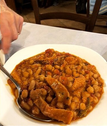 Trippa con ceci in umido